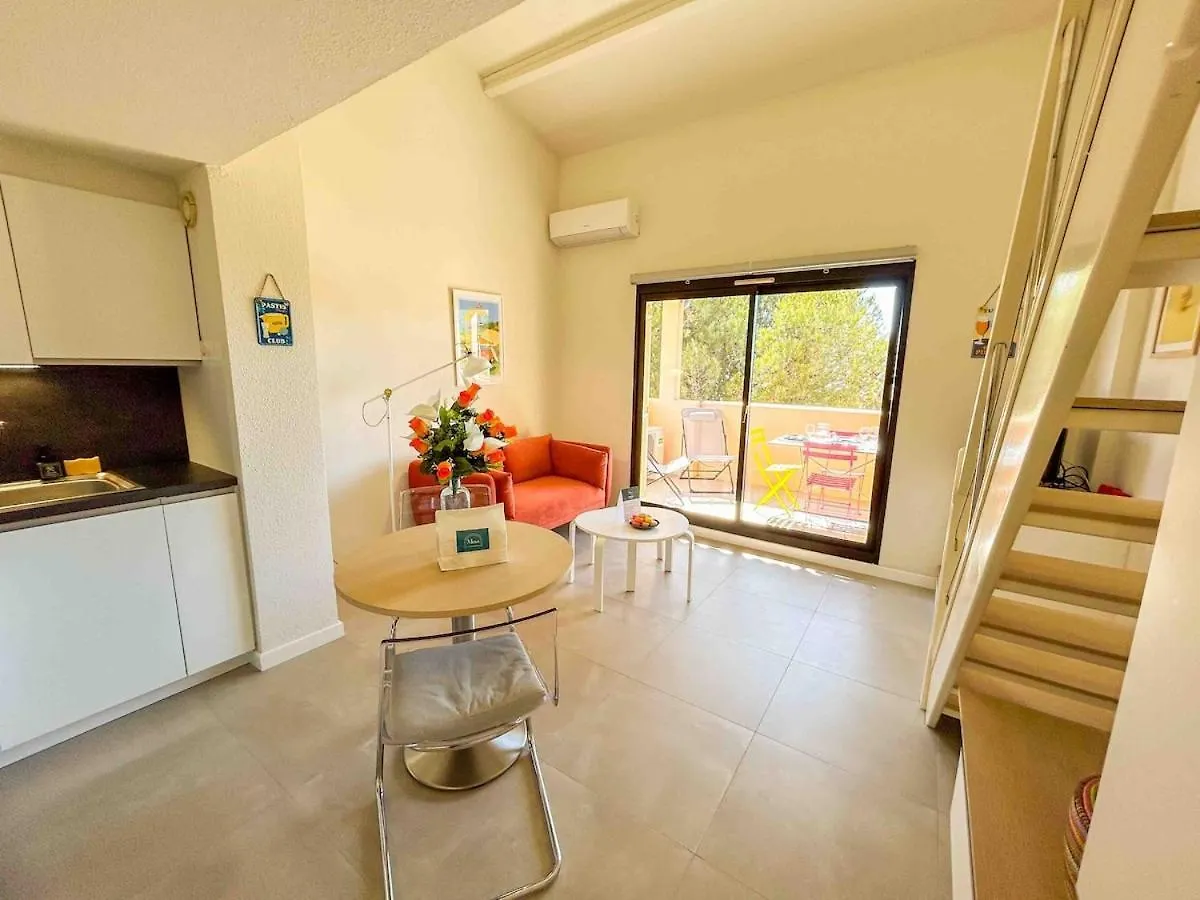 T2 - Piscine - Parking - Plage Six-Fours-les-Plages Apartment