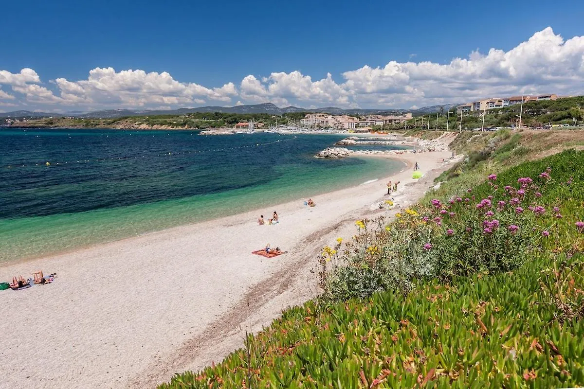 T2 - Piscine - Parking - Plage Six-Fours-les-Plages 0*,